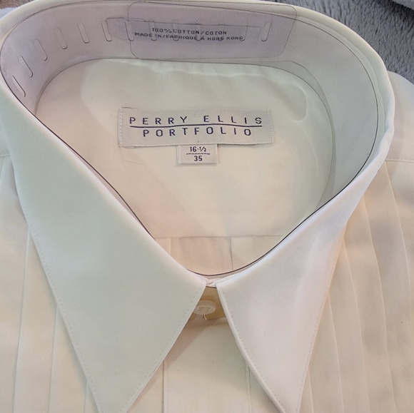 NWT Beautiful button down men's  shirt - Picture 2 of 5